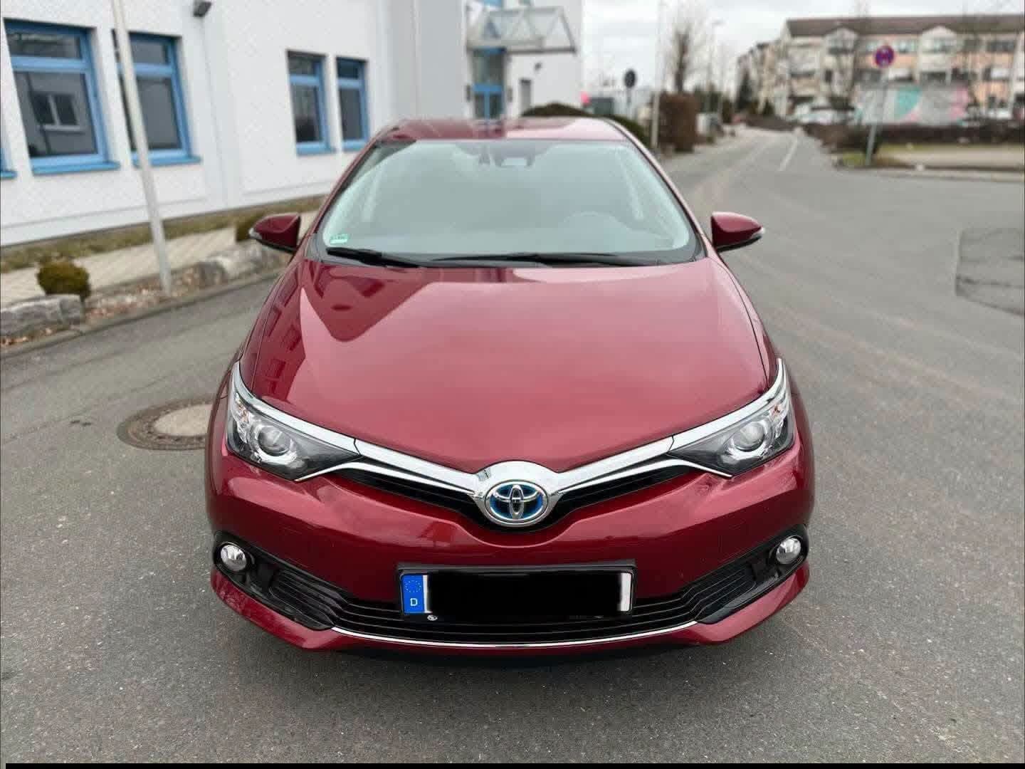 Toyota Auris Hybrid Edition-S+